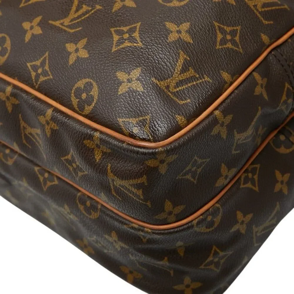 Louis Vuitton Reporter GM Shoulder Bag